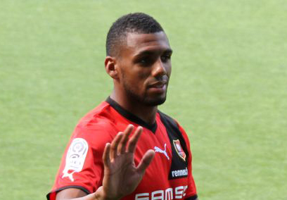 M'Vila poursuit son ascension