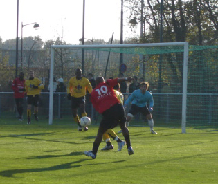 Rennes renforcé s'impose avec difficulté