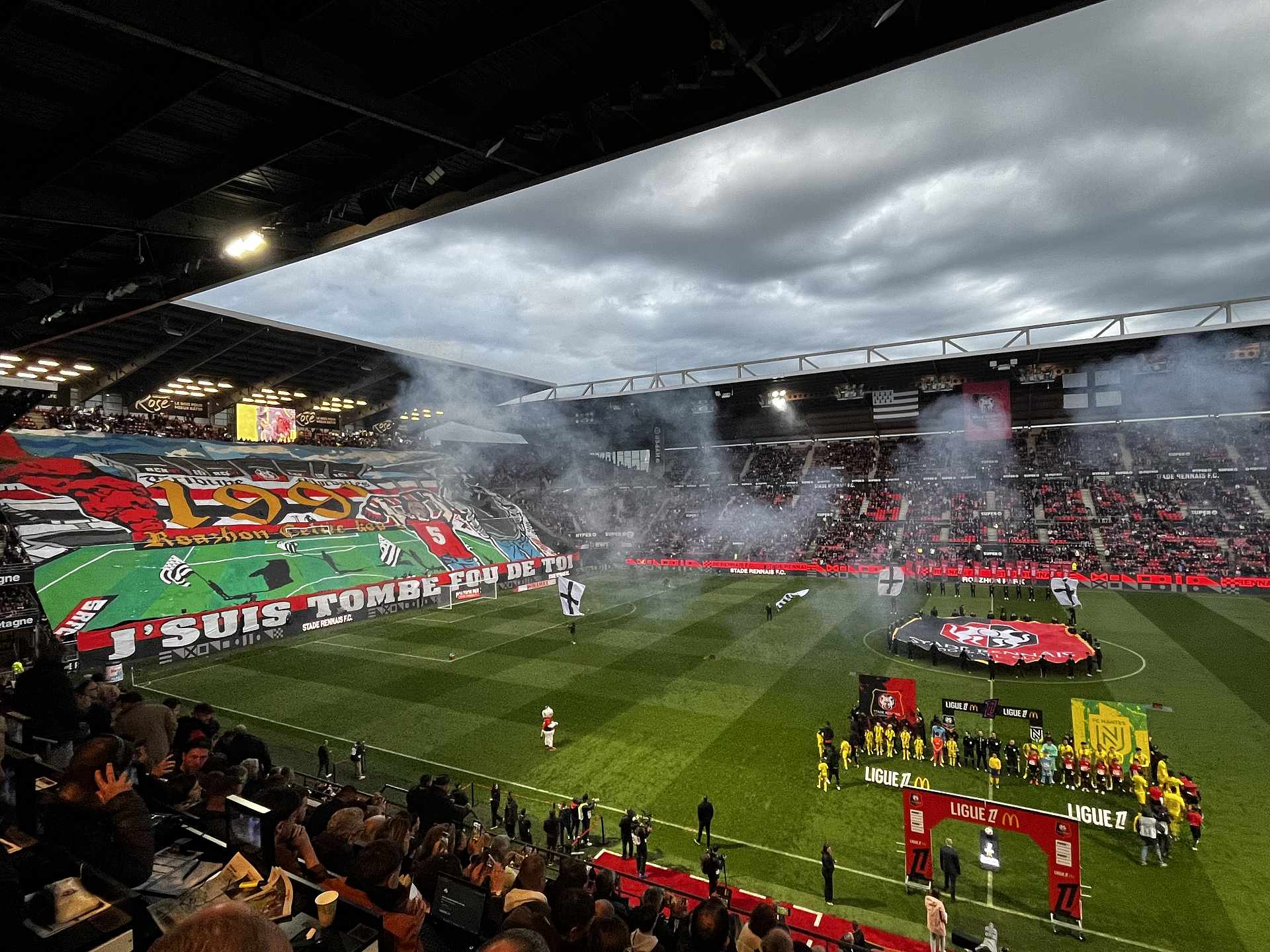 Le RCK et le SRFC réagissent après des saluts néonazis au Roazhon Park lors du derby