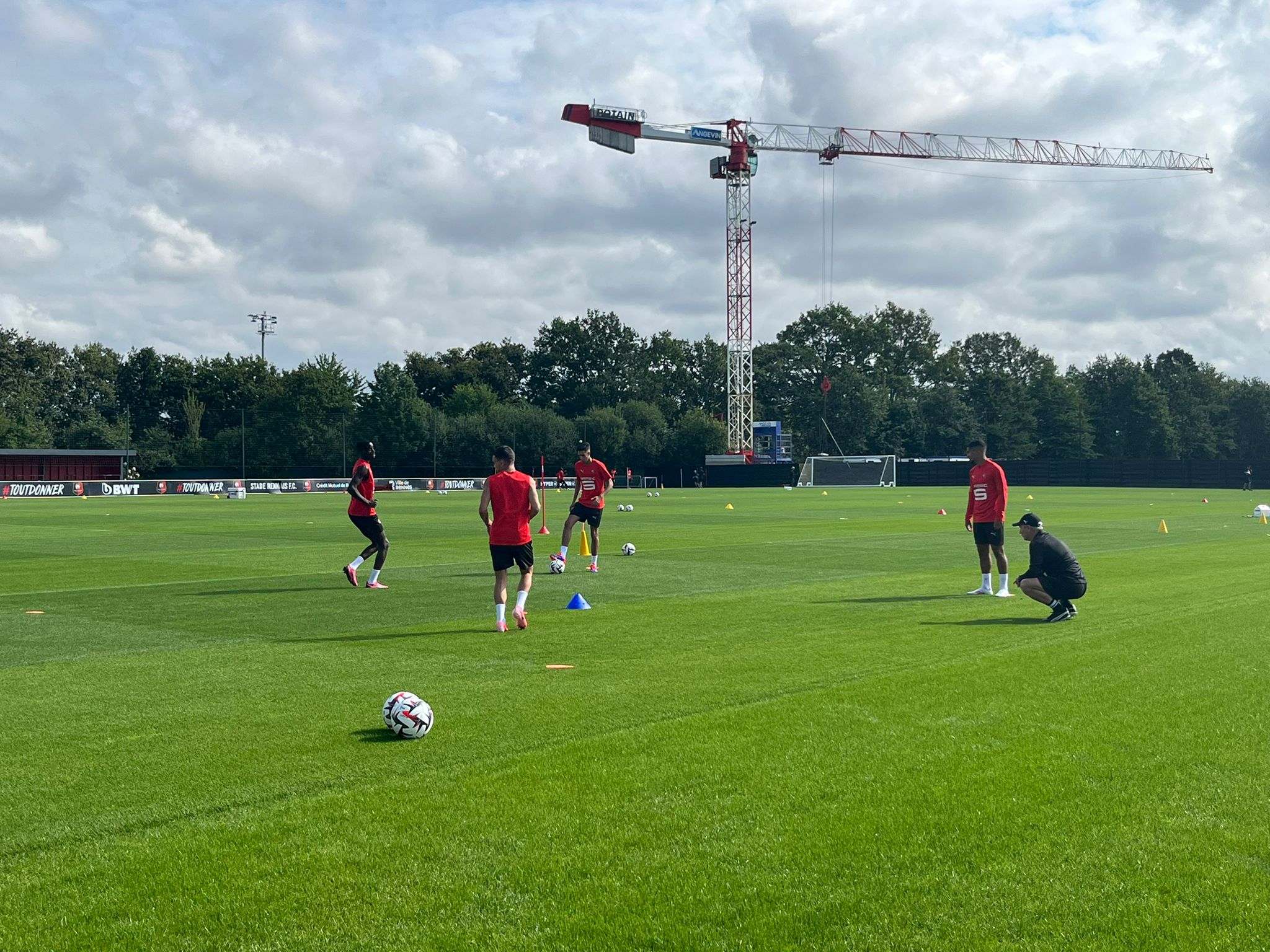 Préparation : Au SRFC, chantier en cours