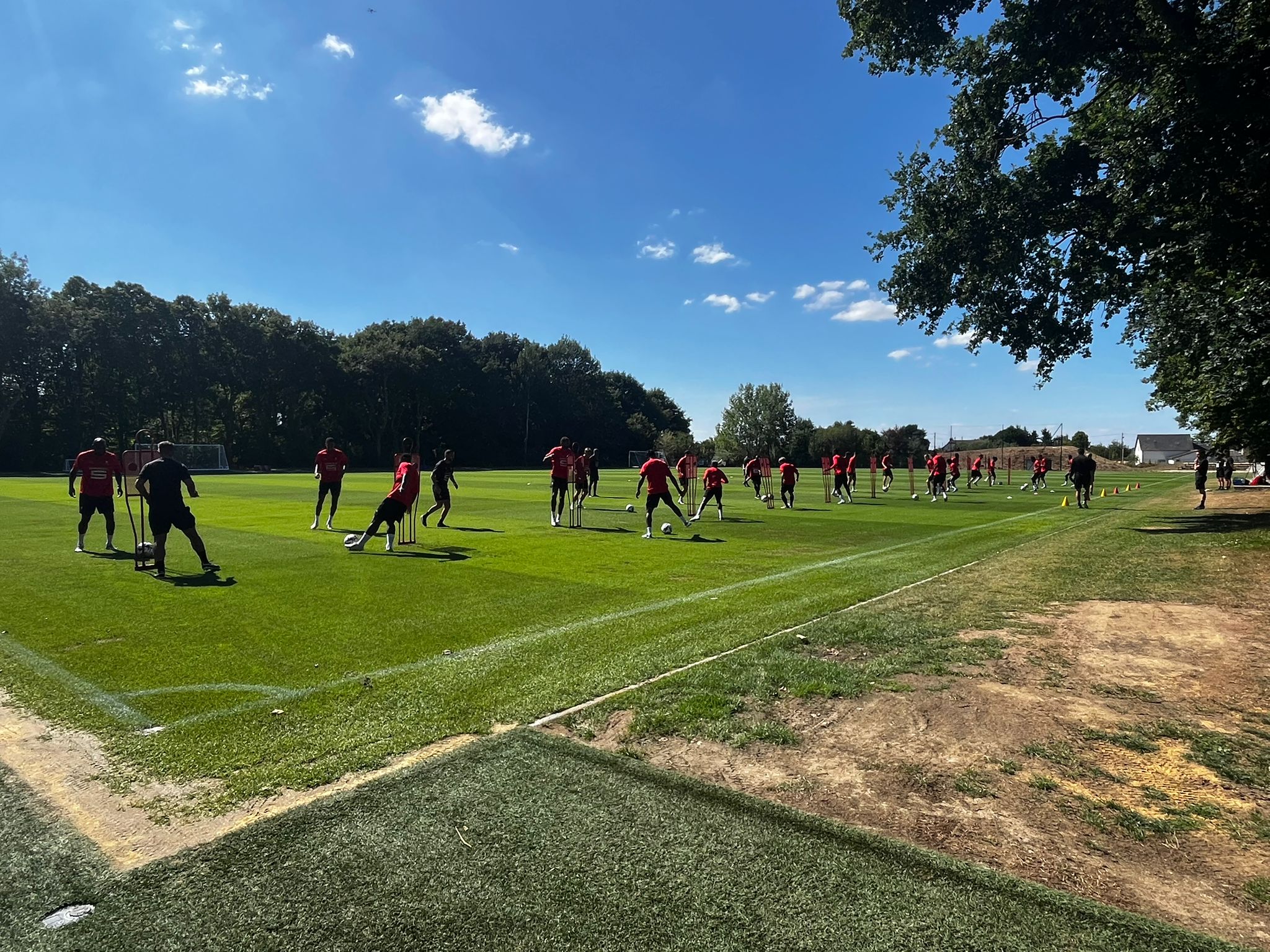 Stade Rennais. Pour Ou Contre La Construction D'un Nouveau Stade à - 2