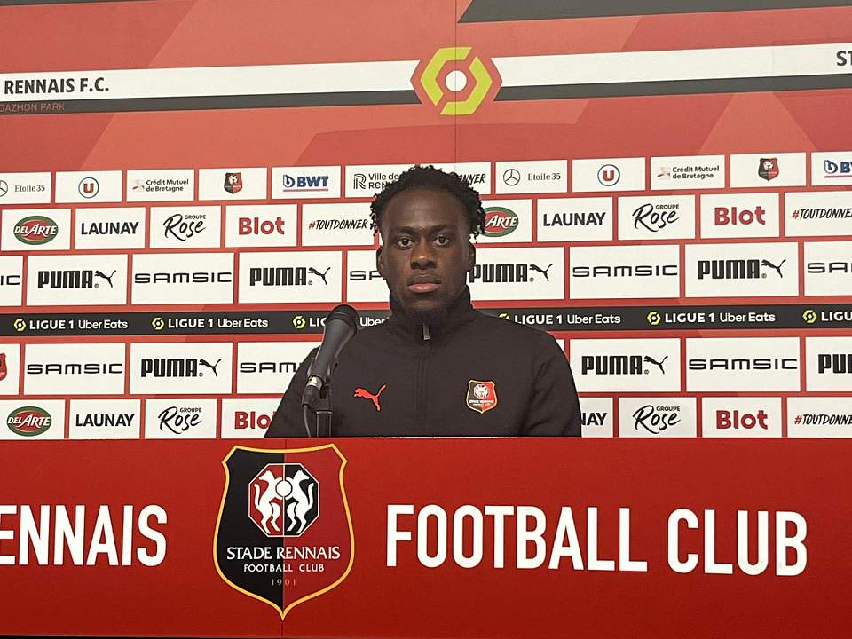 Mercato : une offre de Stuttgart refusée par le Stade rennais pour Arnaud Kalimuendo