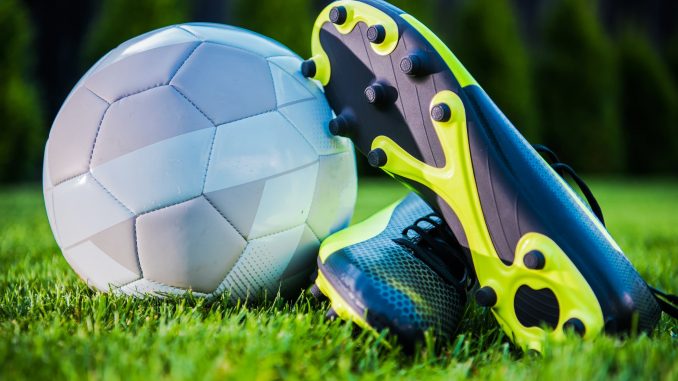 Comment choisir les bons crampons de football ? – Stade Rennais Online