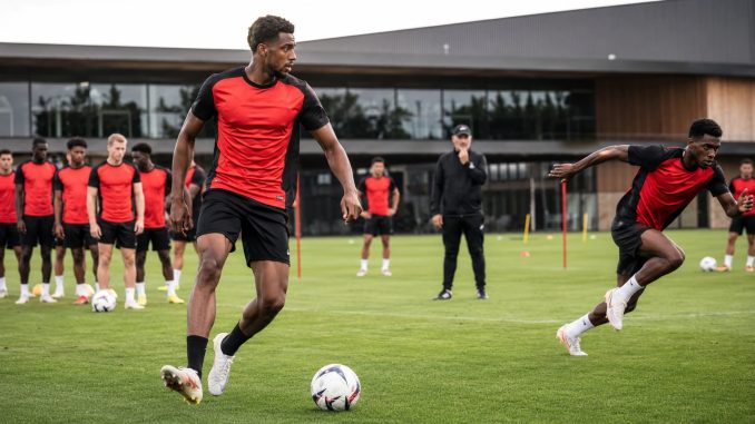 Joueurs de Rennes à l'entraînement